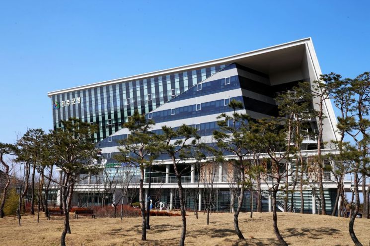 완주군시설관리공단, 직원 32명 공개 채용